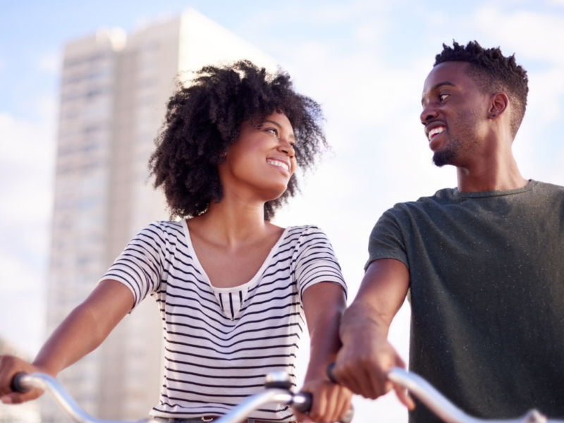 Date Ideas That Are Free: 8 Ideas To Avoid Breaking the Bank